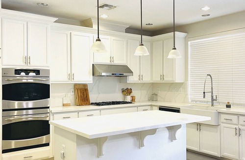 Visalia House | 6 bedroom home with heated Pool/Spa near Sequoia National Park