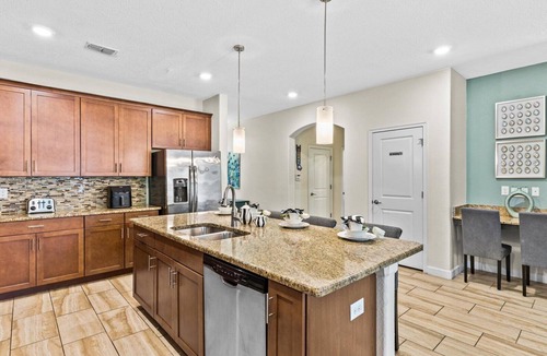 Loughman Villa | 6 BR Villa w/Private Pool + Hot Tub + Lazy River in Gated Resort near Clubhouse