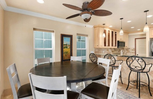 South Mission Beach House | 6BR South Mission Beach 4 HOUSES TO BEACH. ALL YOURS