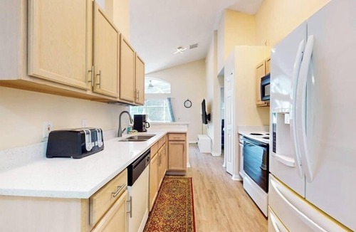 Vizcay House | A picture-perfect vacation awaits you with plenty of space for everyone to enjoy