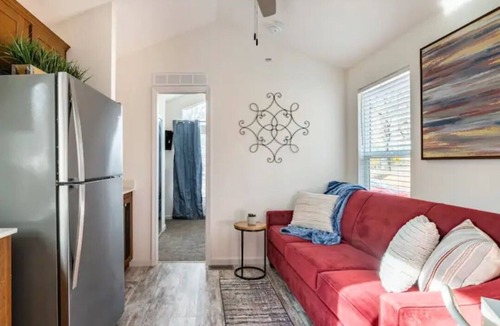 Phoenix Lake-Cedar Ridge House | Adorable, cozy, 2 bed 1 bath, high speed WiFi, Fully furnished, no cleaning fees