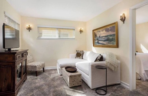 West Beach Apartment | Affordable Executive Getaway — blocks to Beach and Funk Zone