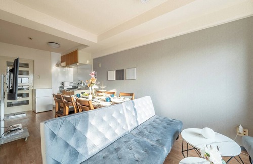 Nishi Apartment | Akitsu 703 Kyocera Dome 10 min walk Dotonbori Kansai Airport Osaka Castle Kaiyukan USJ 1 transfer Family friendly Free parking 15