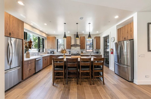 Truckee House | Aloha Mountain Haus | Luxury Golf Retreat | Club Access | Billiards