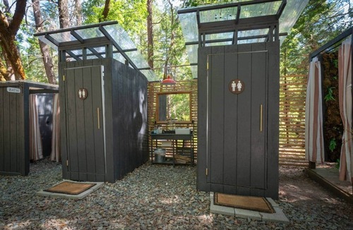 Burnt Ranch Cabin | Alpine Camp, Private Glamping at Radio Ranch (Tub)