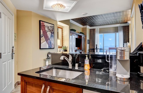 Las Vegas Apartment | Amazing Custom Corner Penthouse : Top Floor, Tower 1 MGM Sig-NO RESORT FEES