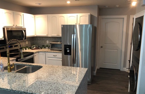 Thornton Park Apartment | Amazing Five-Star Luxury Thornton Park two Bedroom Apt - close to Kia Center.