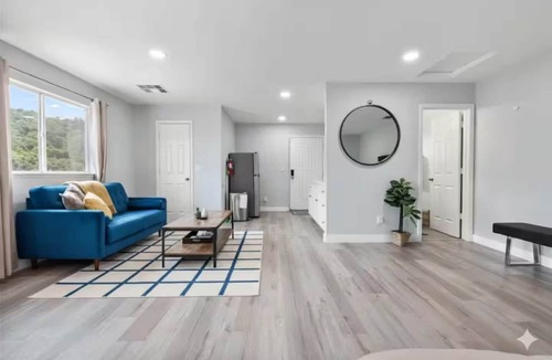 Oakhurst House | Amazing Views + 6BR Sleeps 20 + Hot Tub+Games