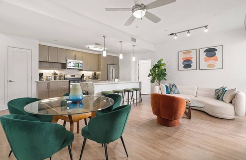 Downtown Hotel | Amber Serene Walk to Santa Monica Pier and Beach Zen Retreat Pool Gym