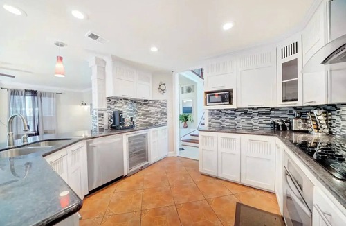 Antioch House | An ideal location