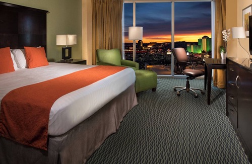 Laughlin Hotel | Aquarius Casino Resort Laughlin | Luxury Room | Gaming & Riverwalk