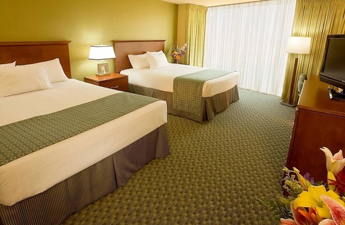 Laughlin Hotel | Aquarius Casino Resort | Luxury 2 Queens | 2 units | Gaming & Dining