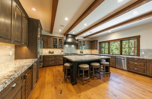 Comstock Acres House | Arcadia by Tahoe Getaways - Deluxe 5 BR w Hot Tub, EV Charger & A/C