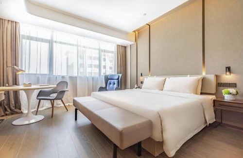 Tunxi Hotel | Atour Hotel Huangshan Tunxi Old Street Xin an River