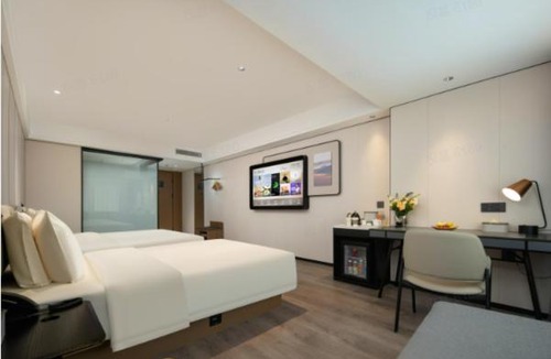 Huangdao Hotel | Atour Hotel Qingdao Jinshatan Xiangjiang Road Subway Station