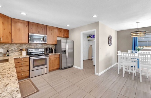 West University House | *Aug/Sept Special~UNR~Family~Sleep 8~Reno Retreat