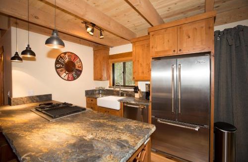 Kingswood Estates House | Away on Allenby by Tahoe Getaways - 3BR, Dog Ok, Close to Northstar!