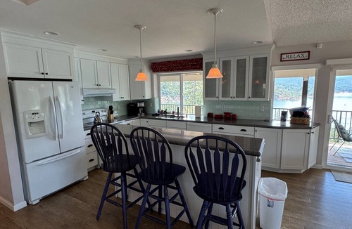 Lakehead House | Awesome Large Lakeview Home, Close to Lake - Shasta Lakeshore Retreat #18