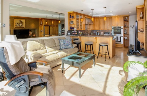 San Rafael House | Awesome New Sauna, 20 Mins SF or 20 mins 1st wine tasting.23 RATINGS ARE 5 STARS