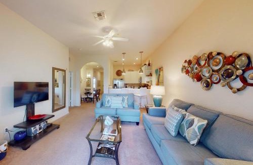 Bahama Bay House | Bahama Bay Resort penthouse condo - lakefront near Disney & other Orlando parks