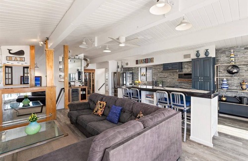 West Newport House | Balboa Peninsula Oceanfront Strand House with Ocean Views of Catalina! Stay Now!