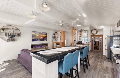 West Newport House | Balboa Peninsula Oceanfront Strand House with Ocean Views of Catalina! Stay Now!