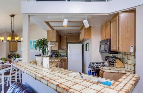 Mission Beach Condo | Balcony Ocean view, heart of MB, garage and bikes