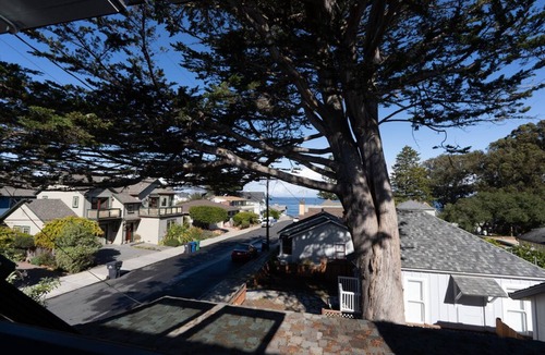 Pacific Grove House | Beach Club - Pacific Grove Beach House - Sand and Sea
