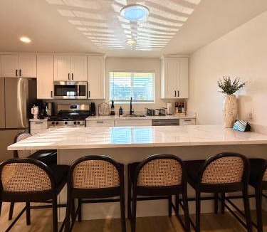 Eastside Santa Cruz House | Beach Paradise- 4 Min Walk To Beach
