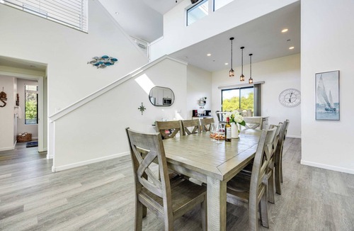 Oceano Cottage | Beachfront 2BR w/Deck, Views & Direct Sand Access Strand Way A
