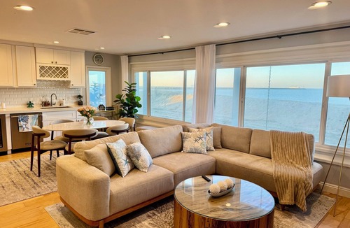 Harbor House | Beachfront 3-bedroom centrally located on the Long Beach peninsula