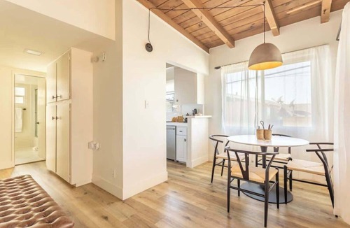 El Porto House | Beachside Dual Home | Steps to Sand | Parking
