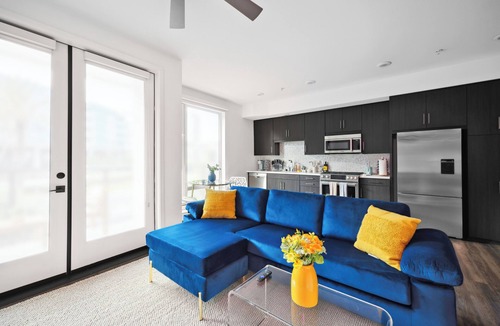 Marina del Rey Apartment | Beautiful 1-bedroom apartment in charming MdR with pool and free parking