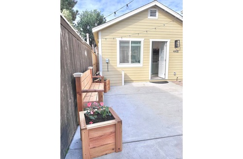 Normal Heights House | Beautiful 1 BR 1 Bath craftsman style house in family friendly Normal Heights