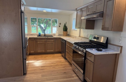 Grass Valley House | Beautiful 1865 Craftsman retreat w/gated courtyard in the heart of Grass Valley