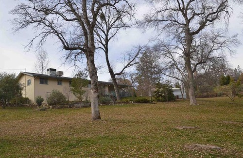 Yosemite Forks Villa | Beautiful 3 bedroom home located near Yosemite