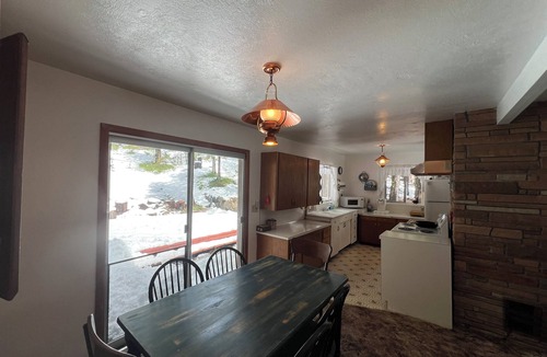 Mineral House | Beautiful 3bedroom house in Mineral/Pet and family Friendly/Lassen National Park