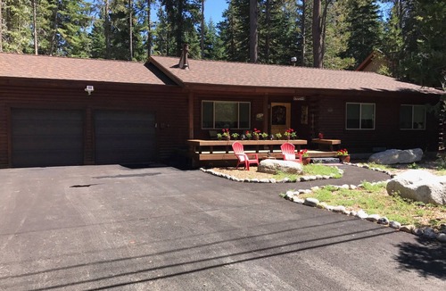 Chamberlands House | Beautiful Chambers Landing Cabin