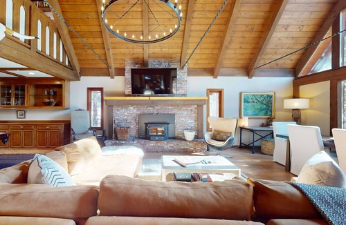 Round Hill Village House | Beautiful home near the lake & slopes with private hot tub, pool table, & WiFi