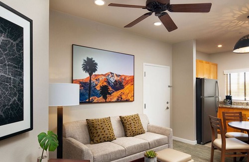 Rancho Mirage Villa | Beautiful Palm Springs Resort Villa on Dinah Shore Dr. Family-sized unit.