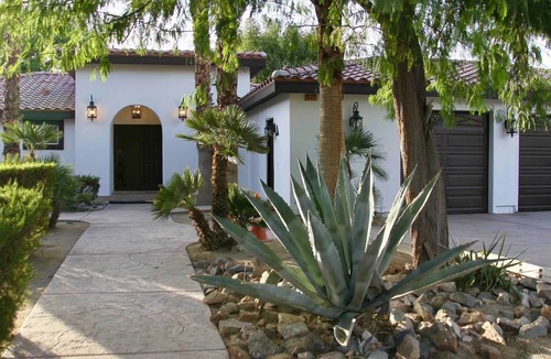 Palm Springs House | Beautiful Palm Trees Retreat Ranch House