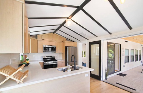 Sunland-Tujunga House | Beautiful, Secluded, Mountain Retreat Minutes from the City