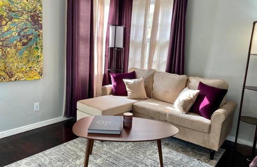 Beverly Hills Apartment | Beautiful studio in the heart of Beverly Hills!