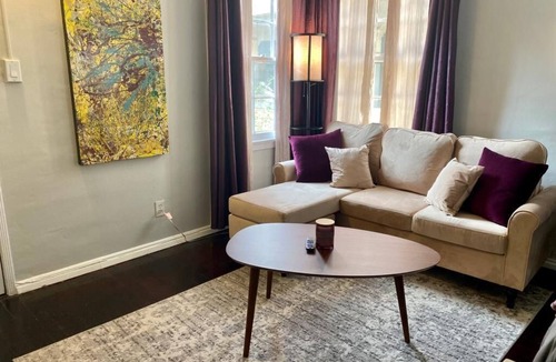 Beverly Hills Apartment | Beautiful studio in the heart of Beverly Hills!