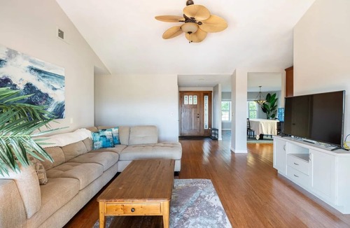 Del Mar Heights House | Beautiful Torrey Pines Home with Pool/Spa
