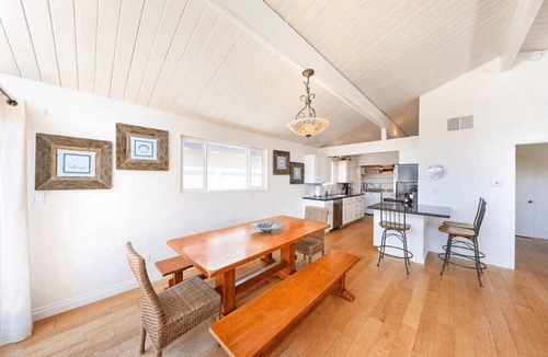 West Newport House | Beds for 14 People! | Oceanview & Garden Patios | Steps to Sand | A Newport Beach Standout!