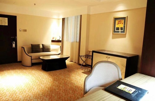 Xicheng Hotel | Beijing Xixi Friendship Hotel is located on Xidan Commercial Street and close to Tiananmen Square and the Forbidden City