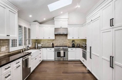 Beverly Hills House | Beverly Hills Lux Retreat: Elegance Meets Serenity