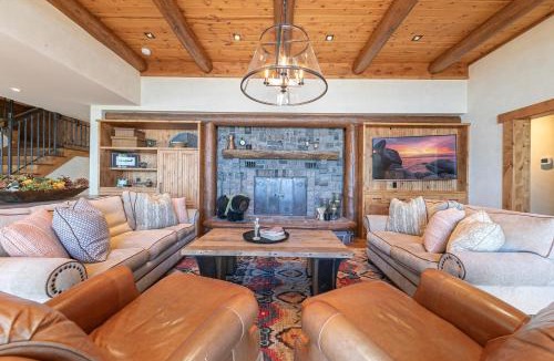 Carnelian Bay House | Beyond the Blue Lakefront Escape by Tahoe Getaways - Pet-Friendly 6BR with Pier, Buoy & Hot Tub