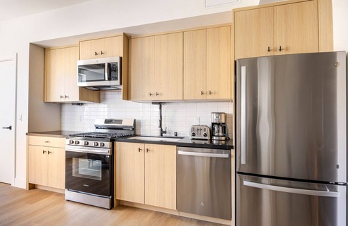 East Hollywood Apartment | Blueground | East Hollywood, rooftop, nr Hollywood Bowl